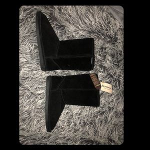 Black Bear Paw Boots NWT